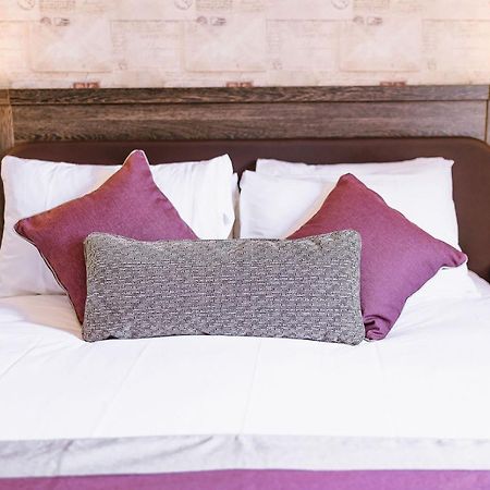 The Bull Hotel Stony Stratford Εξωτερικό φωτογραφία